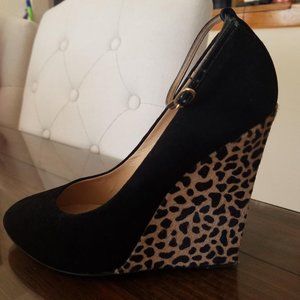 GIUSEPPE ZANOTTI Suede Cindy Wedge Pumps - size 40